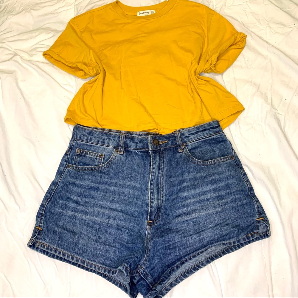 Cute 🌞 Yellow Loose Crop top